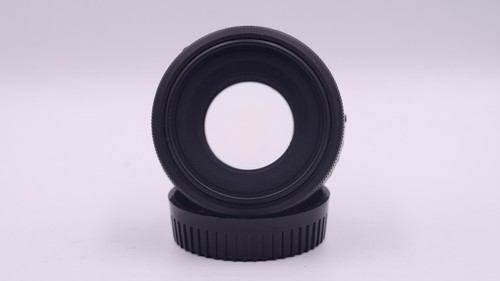 SMC Pentax F 50mm f1.7 AF Standard Prime Lens with Pouch - Picture 2 of 7