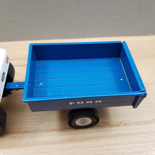 Vintage Ertl Ford LGT 12 Tractor with Wagon Lawn and Garden Set Diecast 1:12 - Picture 14 of 24