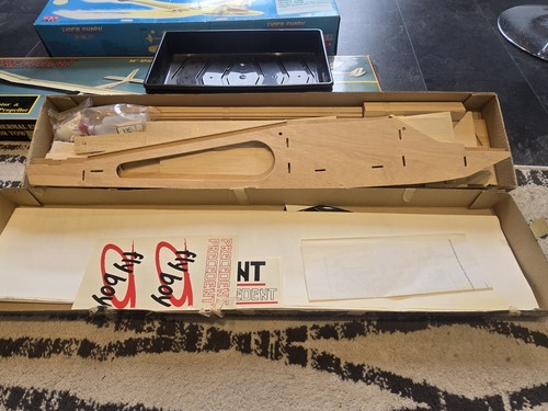 Precedent Balsacraft Fly Boy R/c Trainer New In Box 47" Wing Span - Picture 2 of 2