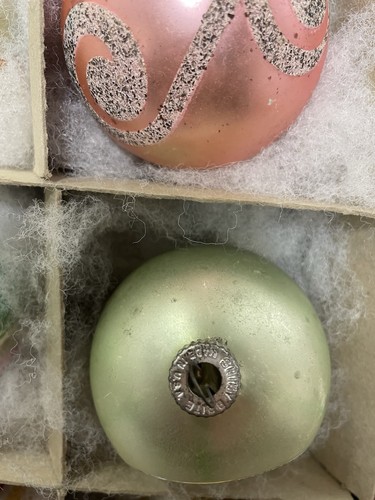 Shiny Brite 3" Weihnachtsschmuck Set 12 Indents Schablone Glimmer Streifen 1940er MCM - Bild 7 von 19