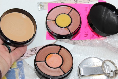 Lote de 29 piezas de maquillaje vintage para damas lápiz labial tocador listo para usar Lori Anne Jerome - Imagen 10 de 21