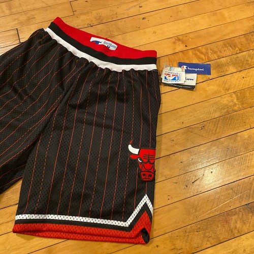 NWT VTG NBA Chicago Bulls 50th Gold Logo Authentic Champion Shorts Mens Medium - Picture 2 of 5