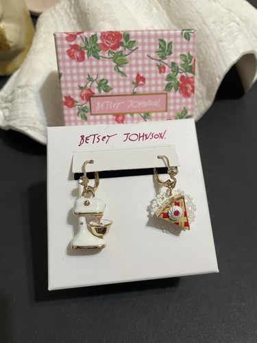 Betsey Johnson Mismatched White Mixer & Cherry Pie Ohrhänger/Ohrhänger Neu - Bild 3 von 8