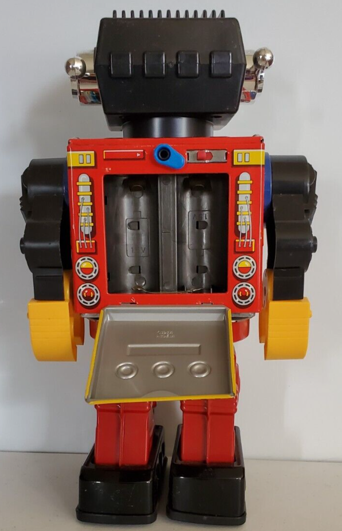 Vintage ROTATE-O-MATIC SUPER ROBOT - 12