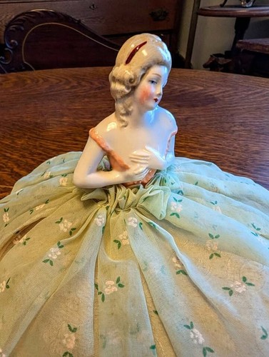 1920s Porcelain Doll Pin Cushion - Antique German Meissen Boudoir Figurine - Picture 2 of 2