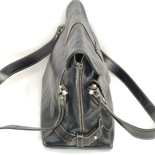 Borsa a tracolla Liz Claiborne in pelle nera marrone cuciture a contrasto patta - Foto 4 di 9