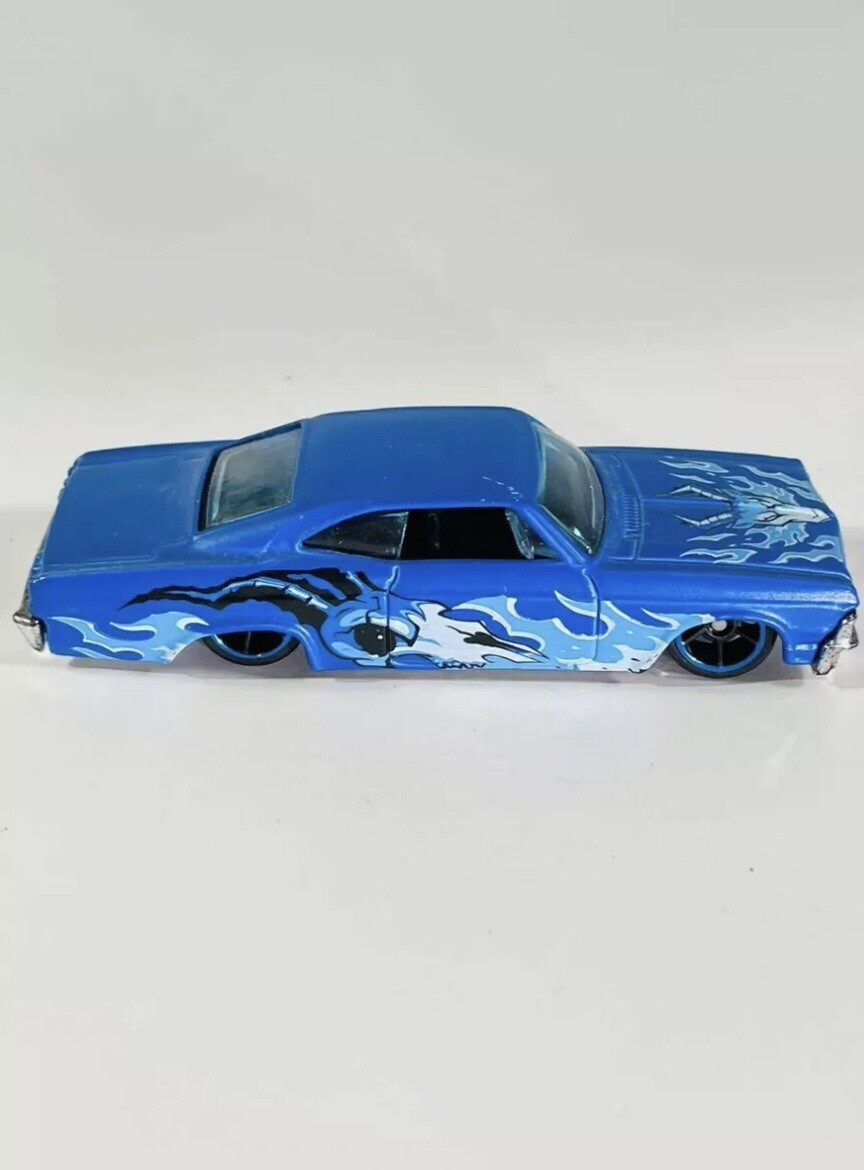 ホットウィール　ローライダー　1965 CHEVY IMPALA レア Hot Wheels 1965 Chevy Impala Custom Lowrider Magazine 1:18
