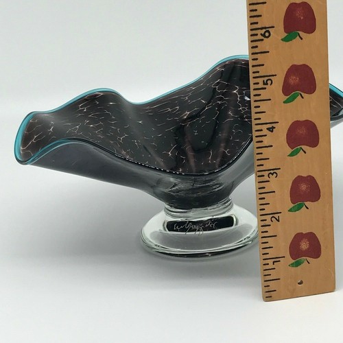 Pedestal de vidrio púrpura tallo tazón plato de dulces hecho a mano firmado soplado a mano - Imagen 9 de 11