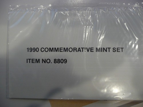1990 US Commemorative Yearbook, Mint Set SEALED, Post Office Fresh $13.50 - Picture 3 of 3