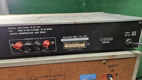 LOTTO STEREO AKAI CS-M02 E AMPLIFICATORE AKAI AM-U1 FUNZIOANATE - Foto 14 di 17