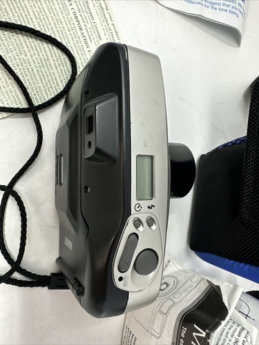 Minolta Silver Freedom Zoom Lens 35mm Point & Shoot 35-70mm  Film Camera W/ Case - Picture 5 of 10