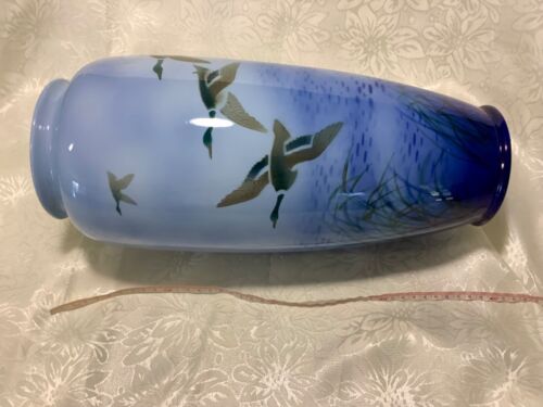 FALCON WEAR MISTY MORN LARGE HAND CRAFTED VASE FLYING CANADIAN GEESE NO 221 - Picture 13 of 13