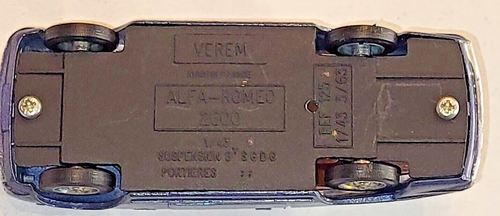 VEREM USATO 1:43 DIE CAST AUTO ALFA ROMEO 2600 vintage azzurro polvere - Foto 5 di 8