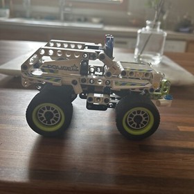 LEGO TECHNIC #42047 POLICE INTERCEPTOR- w/PULL BACK ACTION- COMPLETE SET