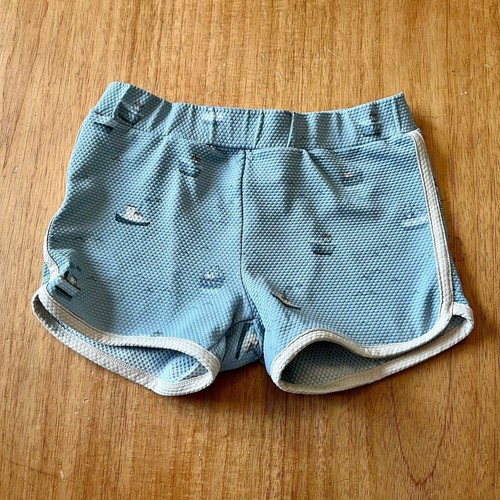 H&M Blue Textured Sailboat Mini Swim Trunks size 6/7 boys