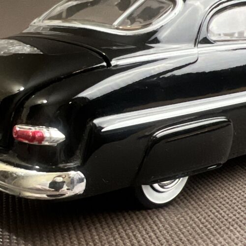 Dark Mercury 1949 fundido a presión, escala 1/24. Motor Max - Imagen 6 de 14