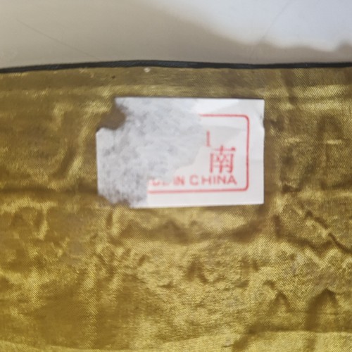 Vintage Chinese Silk Enbroidered Panel Gold Pattern Edge - Picture 13 of 15