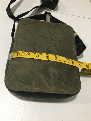 Michael Kors Kent Flight Olive Bag Men's Excellent Condition - Picture 16 of 23