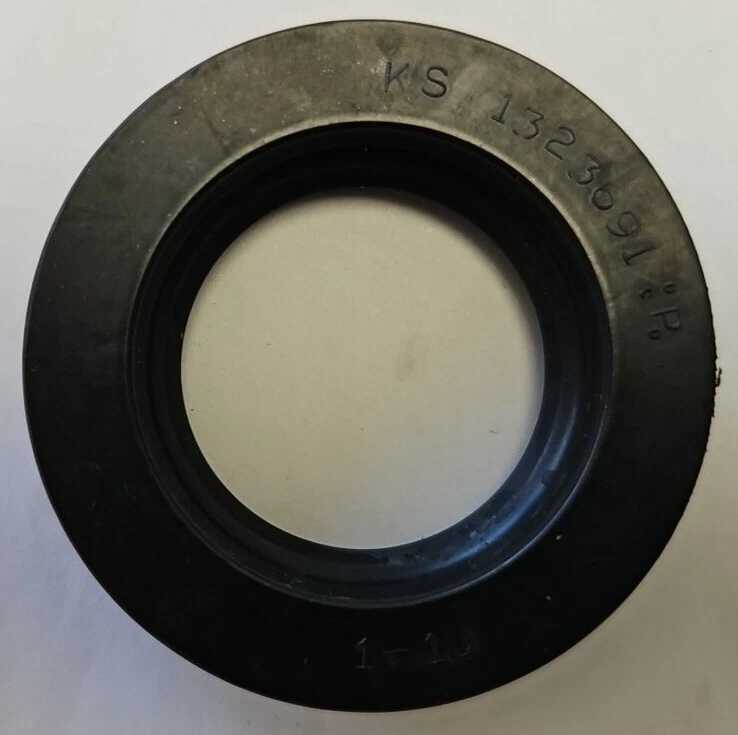 Chrysler New Yorker V8 1951-1953 convertidor de par turbina eje sello 1323691 nuevo de stock Foto 3 de 4