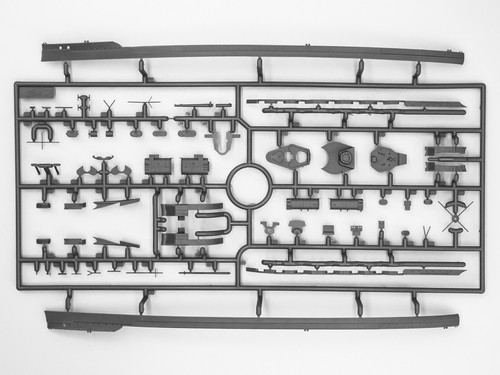 ICM S015 ship models plastic Scale 1:700 WWI German Battleship Grosser Kurfürst - Bild 14 von 24