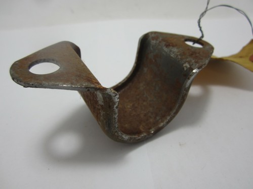 70-81 GM F-Body X-Body Rear Stabilizer Shaft Bracket NOS 3982300 - Picture 4 of 4