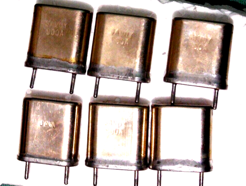5 Savoy 900A & 1 JAN 161.73 MHz Radio Crystals IN HC-6/U Type Cases - Zdjęcie 2 z 3