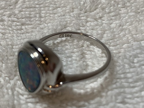 18ct White Gold Tablet Cut Doublet Opal And Diamond Ring - Foto 9 di 14