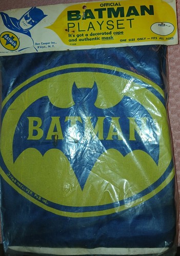 Rare 1965 BATMAN PLAYSET By Ben Cooper In Pakage - Picture 2 of 2