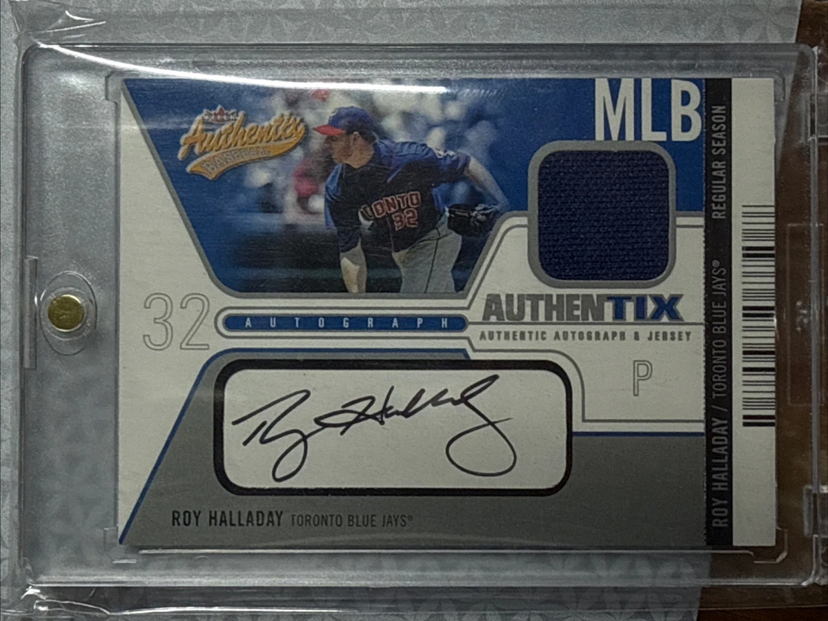 Roy Halladay Autographed Baseball Sports Trading Cards