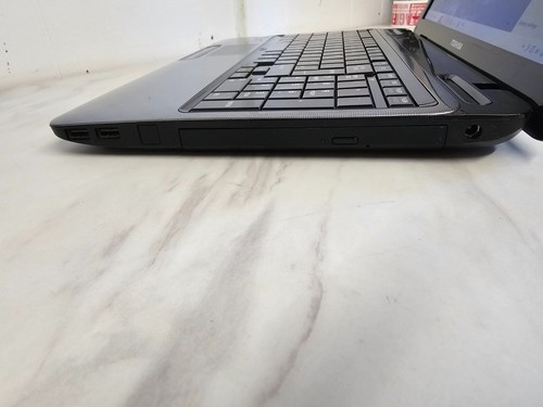 Toshiba Satelllite L755D 15.6 Laptop Pentium 2.0 8GB Ram 512GB HDD Windows 10 - Picture 5 of 8