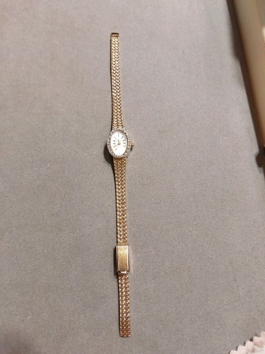 Vintage Womens Gruen Precision Gold Tone Diamond Bezel Quartz Watch New Batt - Picture 5 of 7