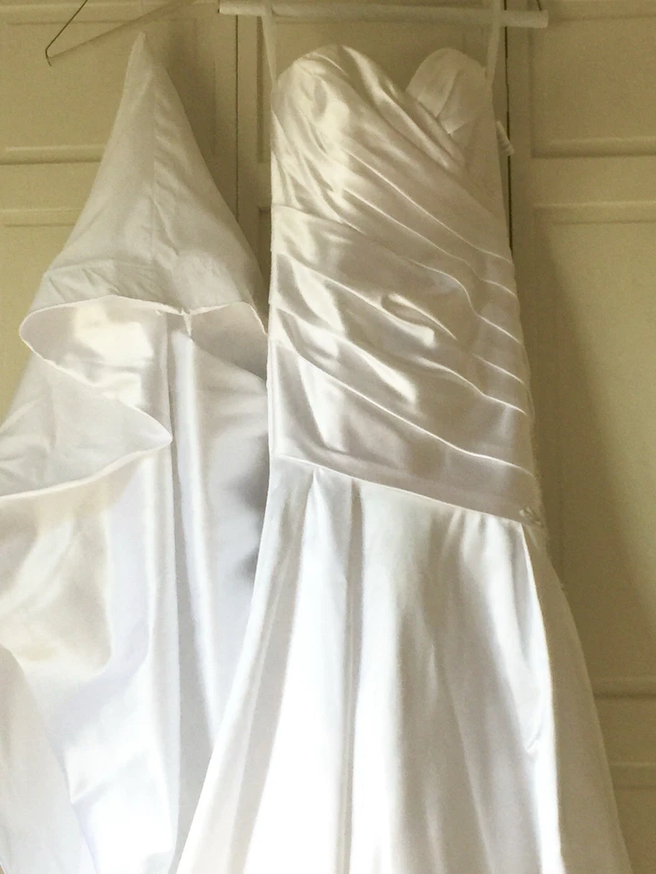 Новый с ярлыками Allure эксклюзивный свадебное платье Sz 8 | атласный белый, неизмененный - Изображение 3 из 4