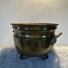 VTG Ornate 3 Footed Metal Hammered Cauldron Planter Handle 6" x 4.75" Patina