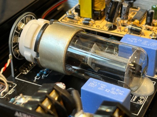RoXdon TUBEDRIVE 2-Kanal Röhrenvorverstärker - Bild 4 von 4