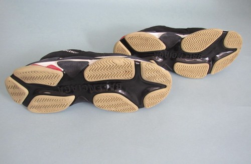 Size: 45 EU/12 US Luxury BALENCIAGA Mens TRIPLE S Sneaker Black $ 1,150 - Picture 9 of 19