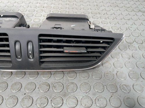 Mercedes-Benz CLS C219 2009 Front dash center air vent grill A2198300054 LIQ4717 - Picture 6 of 14