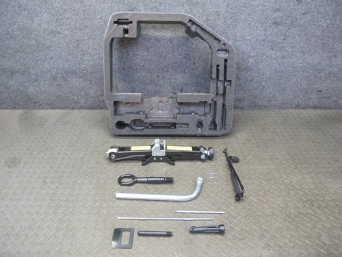 10-16 AUDI B8 A4 S4 EMERGENCY SPARE TIRE LIFT JACK TOOL KIT W FOAM OEM - Picture 4 of 14