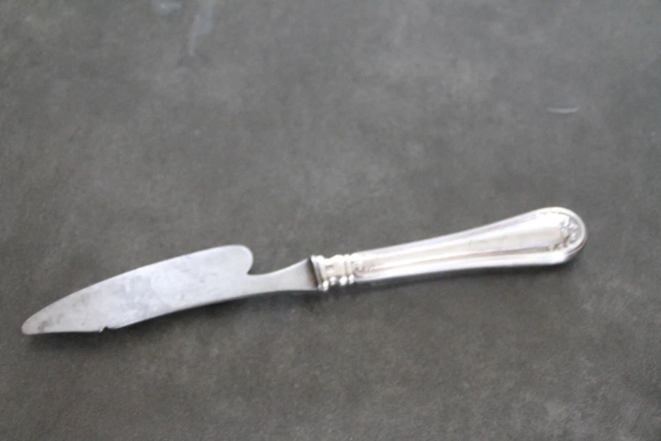 RARE COUTEAU A BEURRE 19ème GRAVÉ ERCUIS - MANCHE EN ARGENT FOURRÉ - Photo 2/4