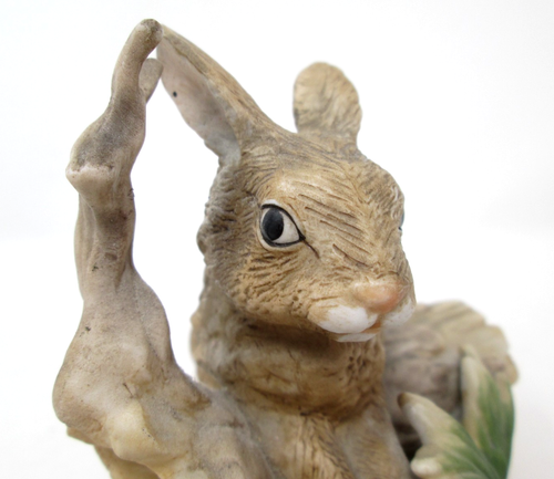 Estatuilla de conejo cola de algodón de colección conejito de porcelana Homco 1411 realista - Imagen 11 de 11