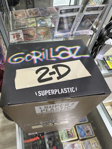 Superplastic GORILLAZ 2D Vinyl statue figure 12” Eyes Light up. NEW SEALED - Picture 5 of 6