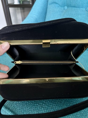 Vintage 1940s Black Velvet Brass Bucket Clamshell Purse With Coin Purse - Picture 2 of 6