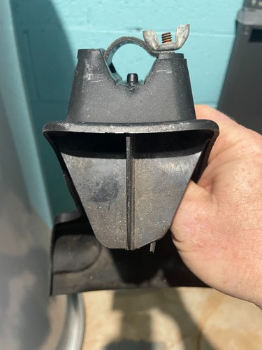 Homelite UT20046 OEM String Trimmer LOWER SHIELD GUARD & MOUNT - Picture 4 of 5