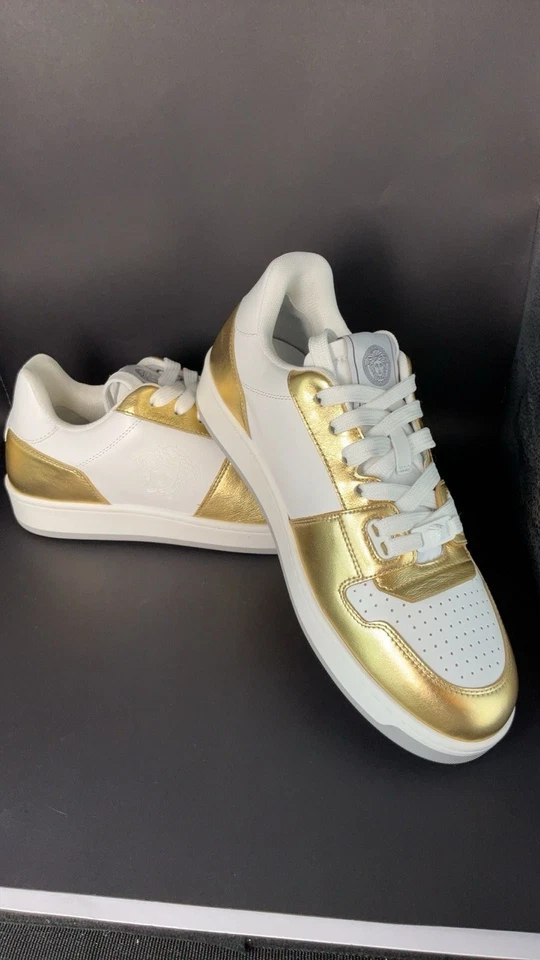 Nuevo con etiquetas Zapatillas Versace La Medusa Para Mujer Blanco Dorado Talla 40 EE. UU. 10 Foto 3 de 4
