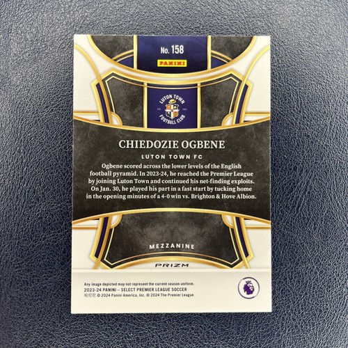 2023-24 Panini Select EPL Chiedozie Ogbene Rookie White Sparkle SSP Luton Town - Imagen 2 de 2