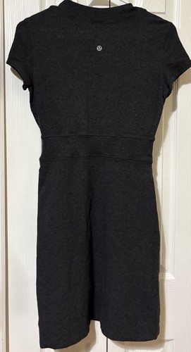 Abito tunica Lululemon Cool Out manica corta grigio antracite vedi misure - Foto 4 di 8