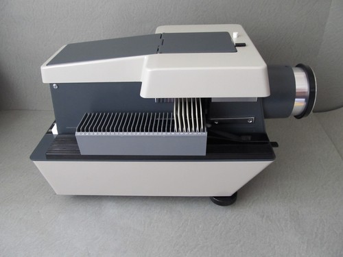 Proyector Deslizante Universal Rollei P 11 35mm y 6x6 Formato Medio con Heidosmat 150mm - Imagen 4 de 14