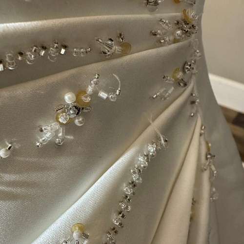 San Patrick Carolina Brautkleid Elfenbein Satin Perlen A-Linie Flügelärmel Gr. 4-6 - Bild 9 von 21