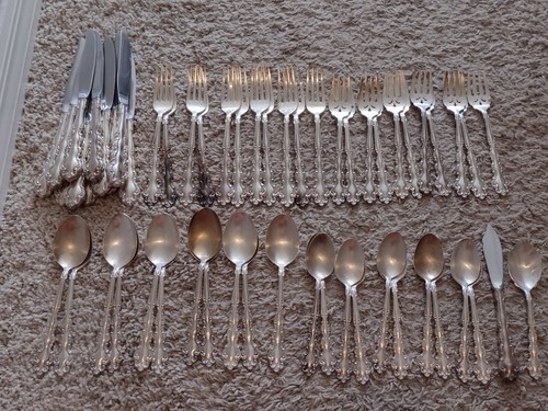 Oneida Community Modern Baroque Flatware Set Of 56 Pieces Silverplate - Picture 1 of 9