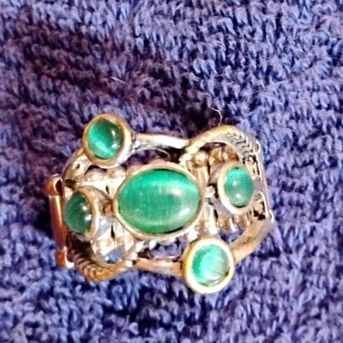 BEAUTIFUL 5 GREEN STONED FINGER RING FOR WOMEN - Picture 1 of 2