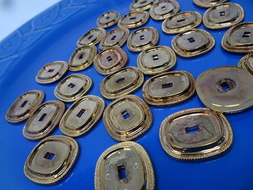 Lote de 10 asientos vintage de metal dorado para botones de 1 agujero 23 mm x 27 mm A127 - Imagen 2 de 7